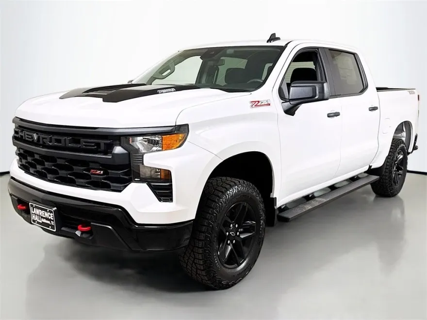 2026 Chevrolet Silverado 1500 Custom Trail Boss photo 1