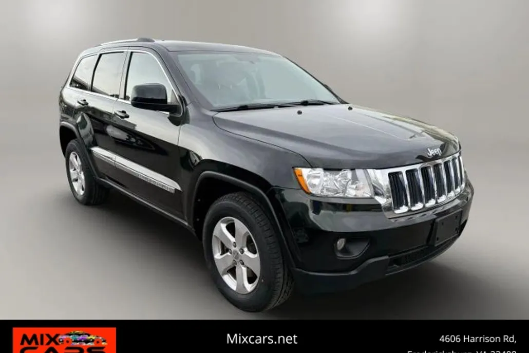 2012 Jeep Grand Cherokee Laredo Sport photo 1