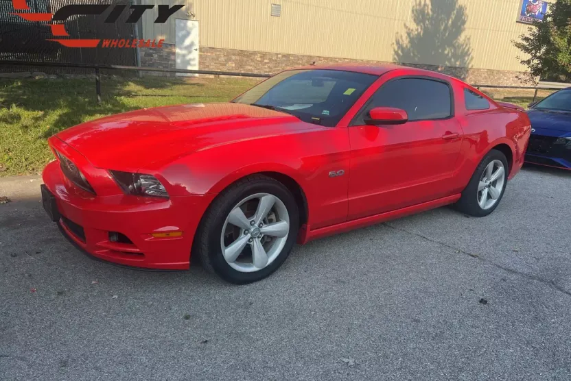 2014 Ford Mustang GT photo 1