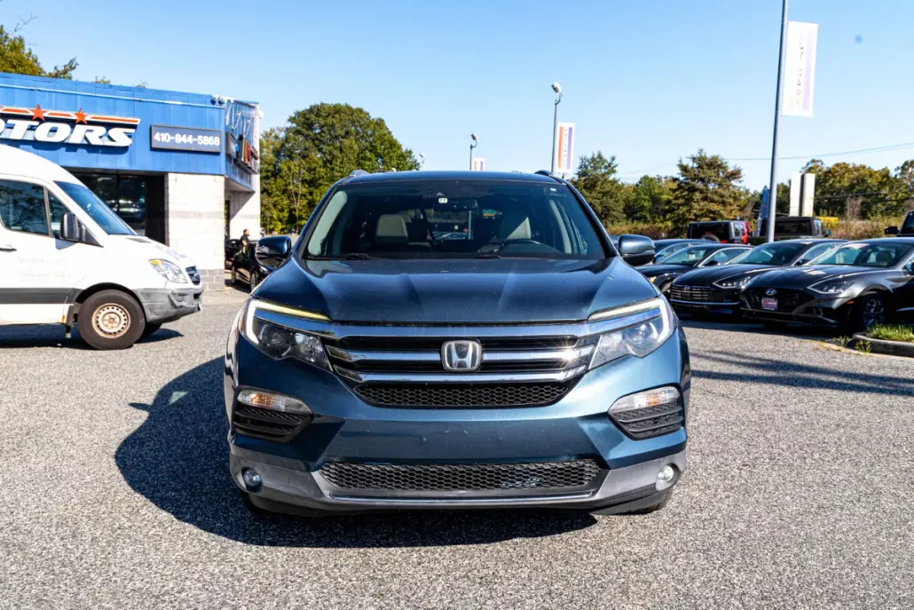 2016 Honda Pilot Elite photo 1