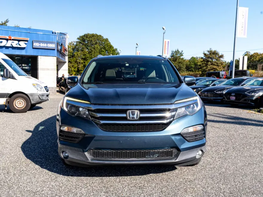 2016 Honda Pilot Elite photo 1