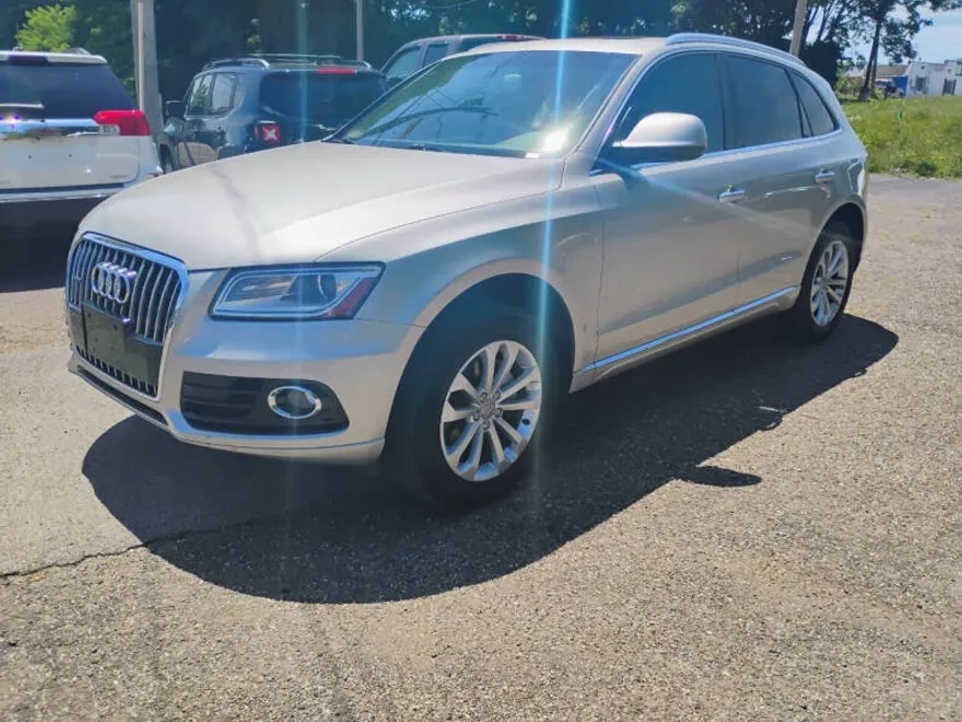 2015 Audi Q5 2.0T Premium photo 1