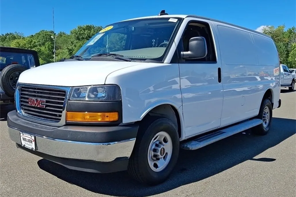 2022 Gmc Savana 2500 Cargo photo 1