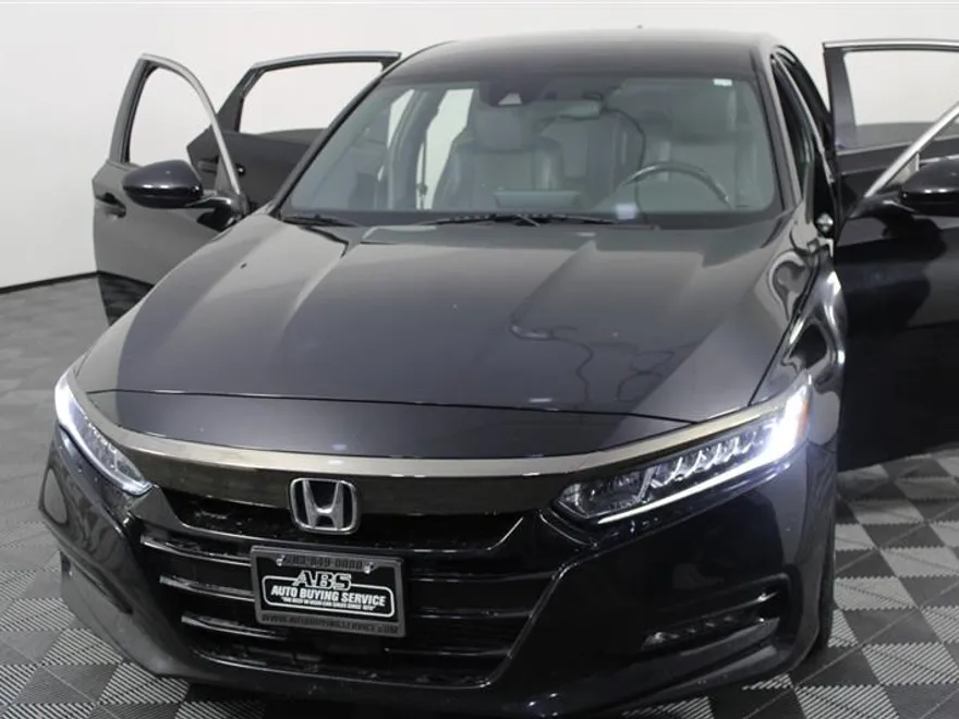 2020 Honda Accord Sport photo 1