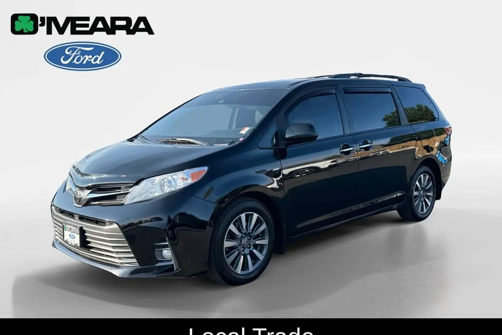 2020 Toyota Sienna XLE Premium photo 1