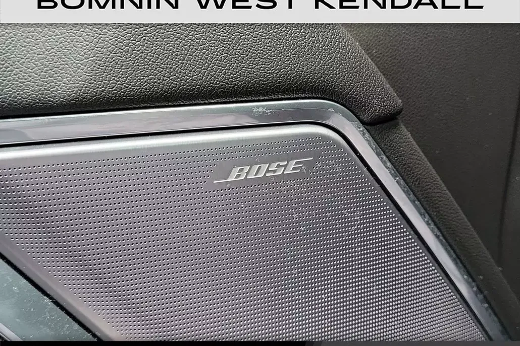 2023 Chevrolet Silverado 1500 High Country photo 1
