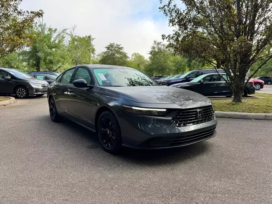 2025 Honda Accord SE photo 1