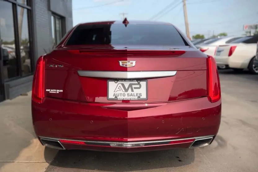 2017 Cadillac XTS Luxury photo 1