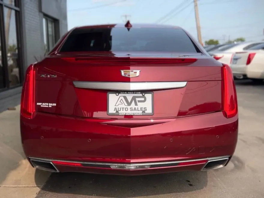 2017 Cadillac XTS Luxury photo 1