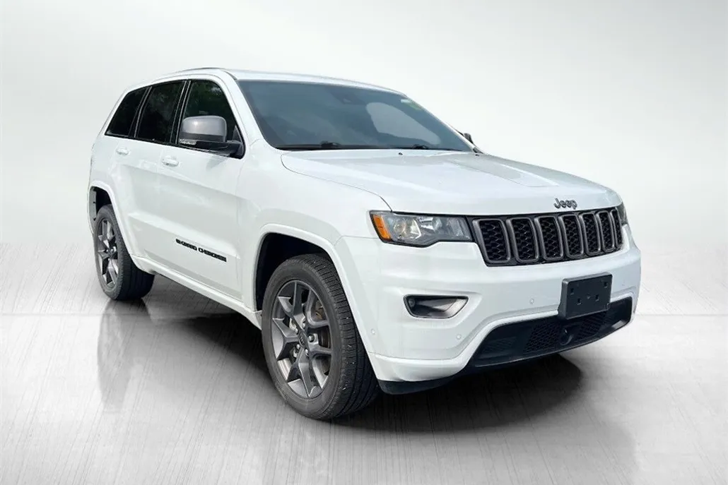 2021 Jeep Grand Cherokee Anniversary Edition photo 1