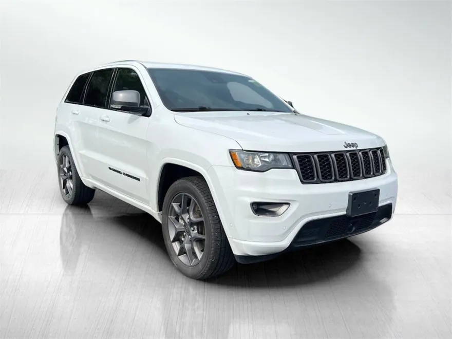 2021 Jeep Grand Cherokee Anniversary Edition photo 1
