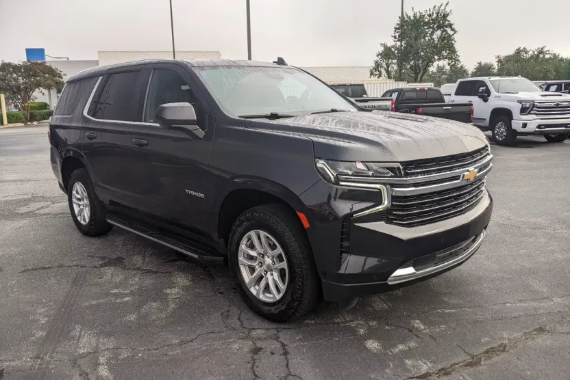 2023 Chevrolet Tahoe LT photo 1