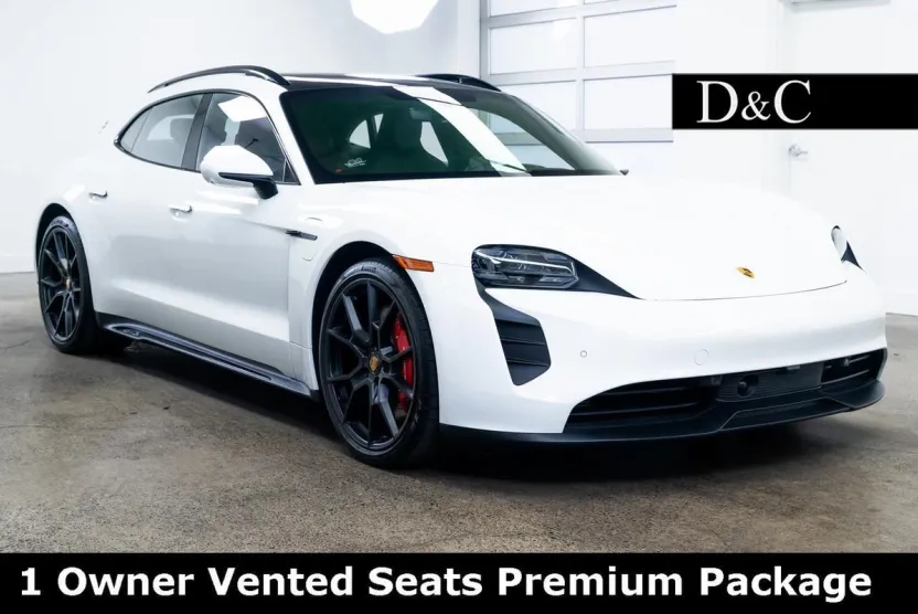 2024 Porsche Taycan Sport Turismo GTS photo 1