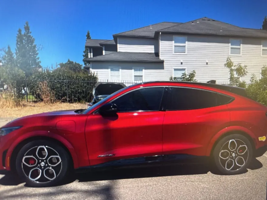 2022 Ford Mustang Mach-E GT photo 1