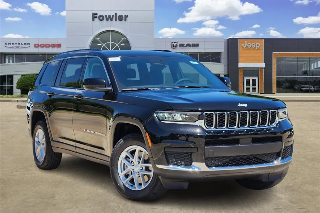 2025 Jeep Grand Cherokee Laredo photo 1