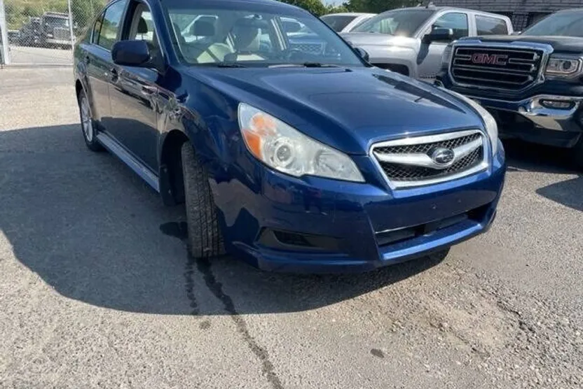 2011 Subaru Legacy 2.5i Premium photo 1