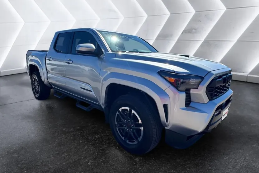 2024 Toyota Tacoma TRD Sport photo 1