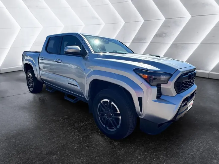 2024 Toyota Tacoma TRD Sport photo 1