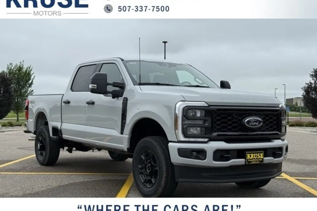 2025 Ford F-350 XL photo 1
