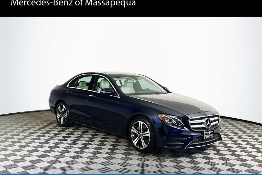 2019 Mercedes Benz E 300 4MATIC photo 1
