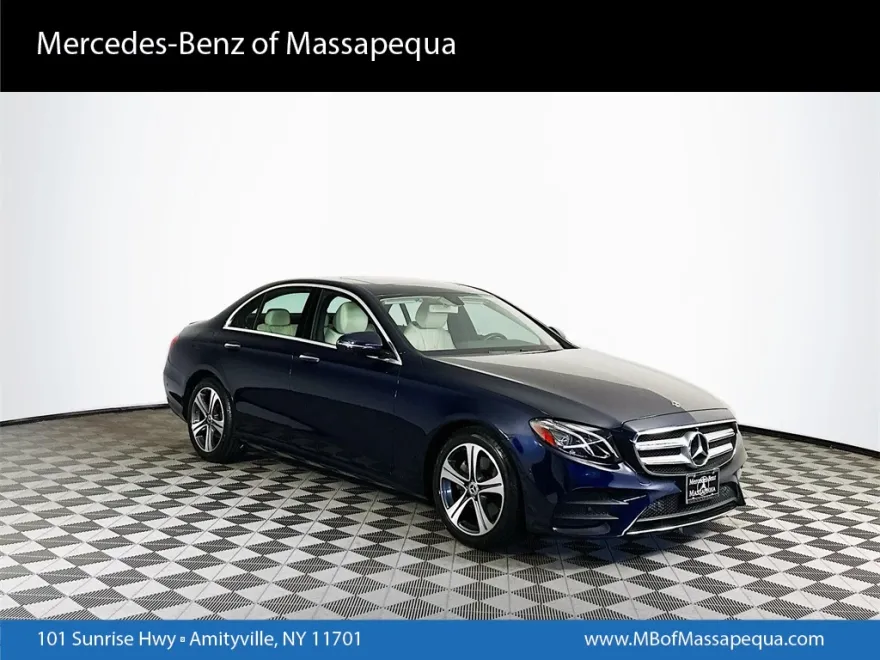2019 Mercedes Benz E 300 4MATIC photo 1