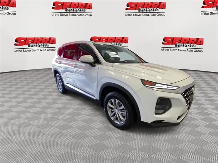 2020 Hyundai Santa Fe SE photo 1