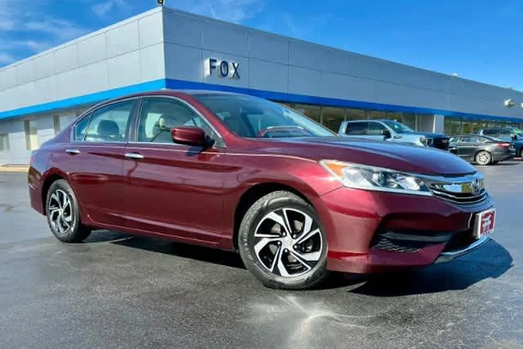 2017 Honda Accord LX photo 1