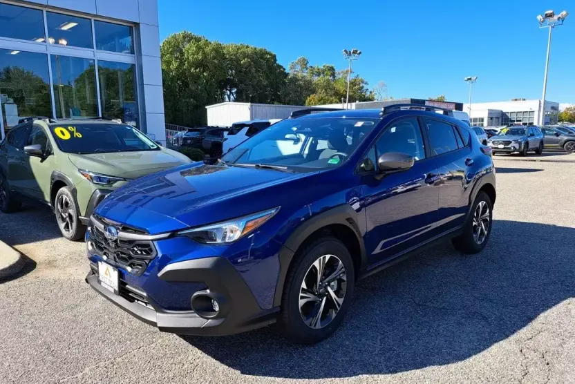 2025 Subaru Crosstrek Premium photo 1