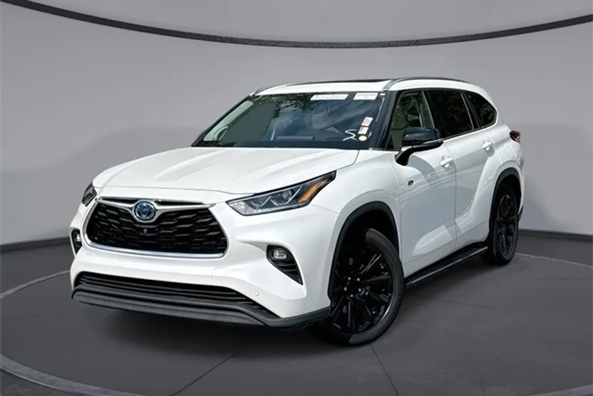 2022 Toyota Highlander Hybrid Limited photo 1