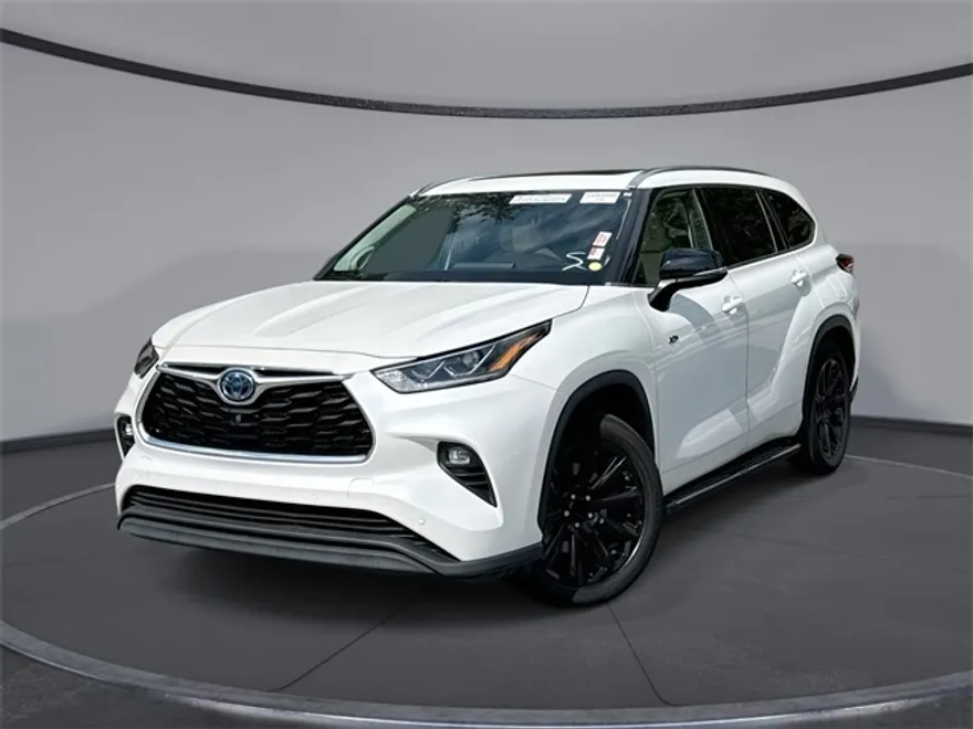 2022 Toyota Highlander Hybrid Limited photo 1