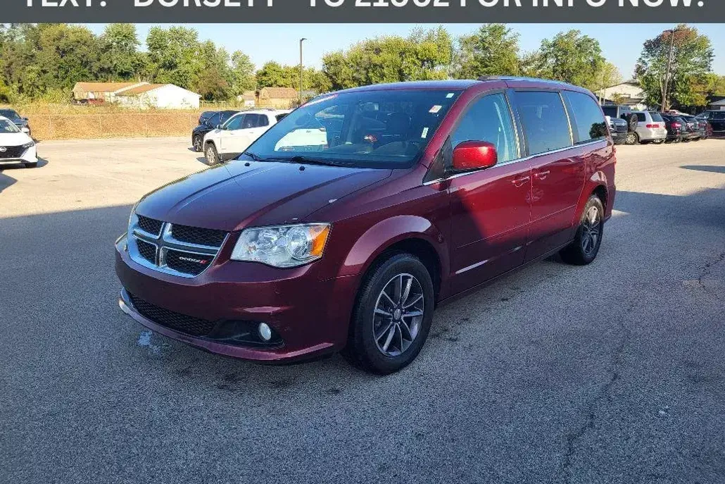 2017 Dodge Grand Caravan SXT photo 1
