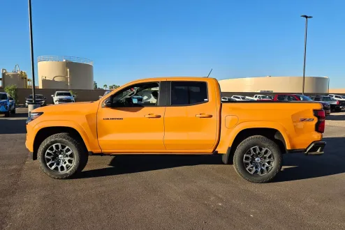 2026 Chevrolet Colorado Z71 photo 2
