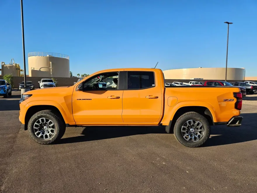 2026 Chevrolet Colorado Z71 photo 2