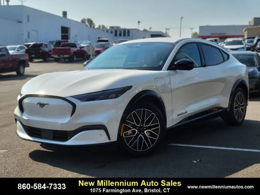 2024 Ford Mustang Mach-E Premium photo 1