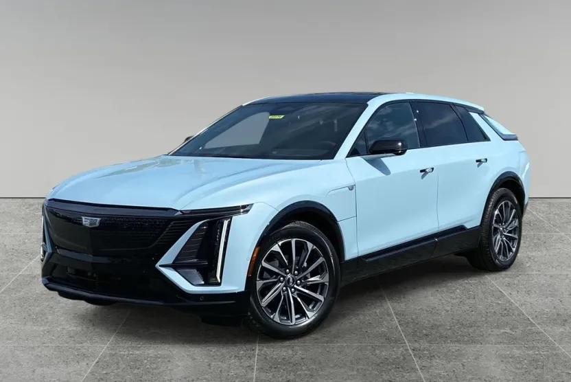 2025 Cadillac Lyriq Sport photo 1