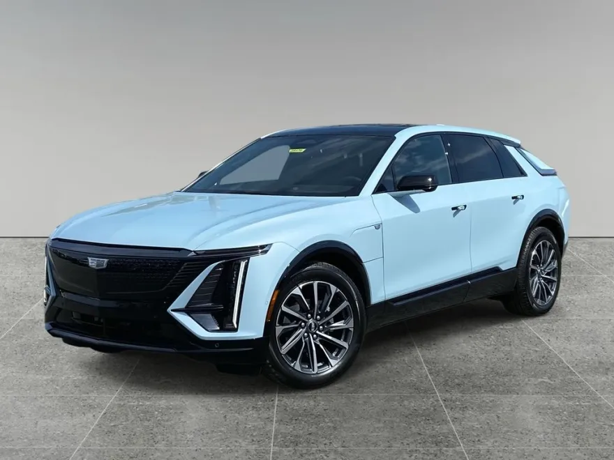 2025 Cadillac Lyriq Sport photo 1
