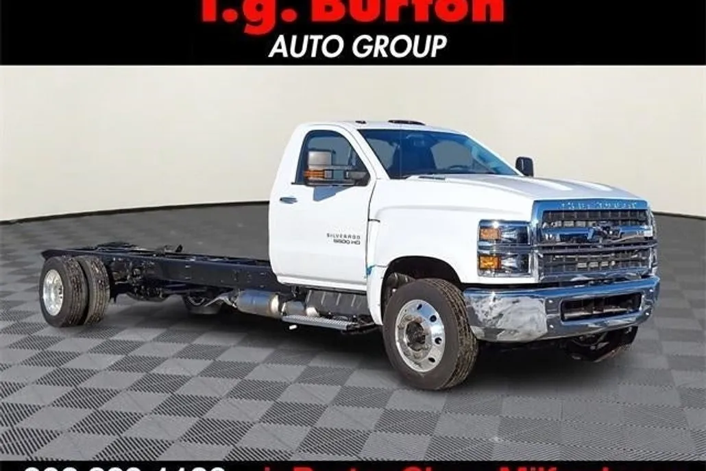 2024 Chevrolet Silverado 6500HD Work Truck photo 1