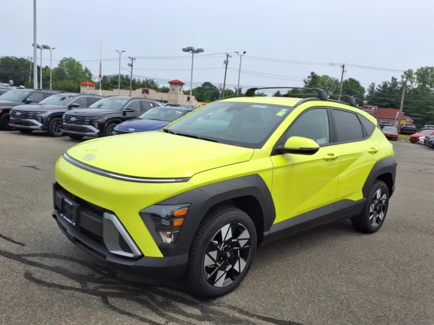 2025 Hyundai Kona SEL photo 1