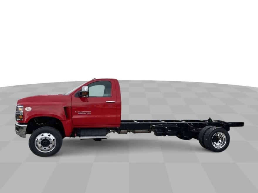 2024 Chevrolet Silverado 5500HD Work Truck photo 1