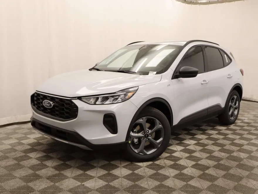2025 Ford Escape Hybrid ST-Line photo 1