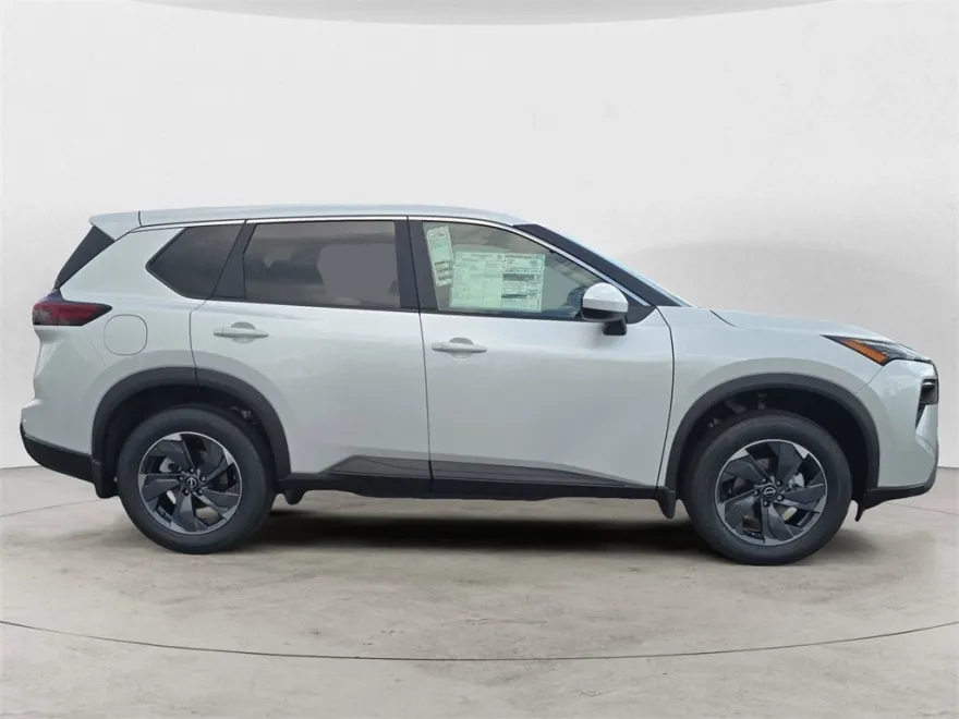 2026 Nissan Rogue SV photo 1