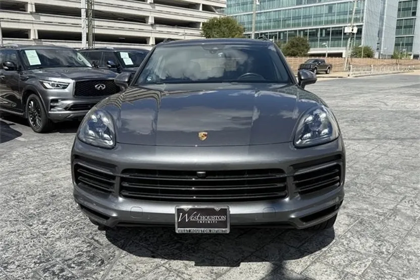 2021 Porsche Cayenne Base photo 1