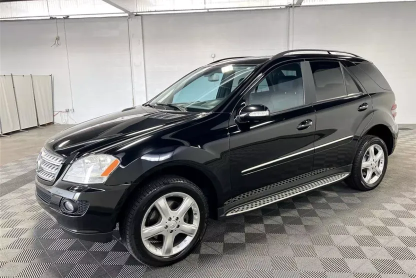 2008 Mercedes Benz ML 4MATIC photo 1