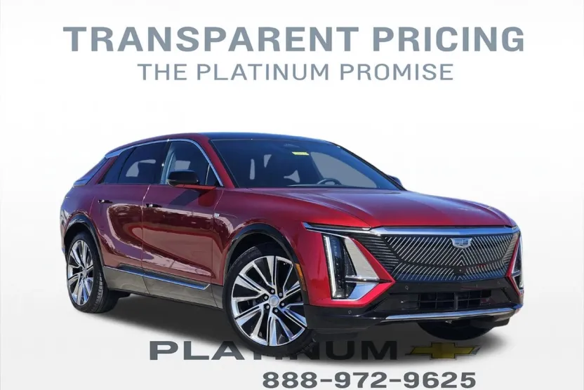 2024 Cadillac Lyriq Luxury photo 1