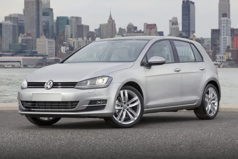 2016 Volkswagen Golf Base TDI SEL photo 1
