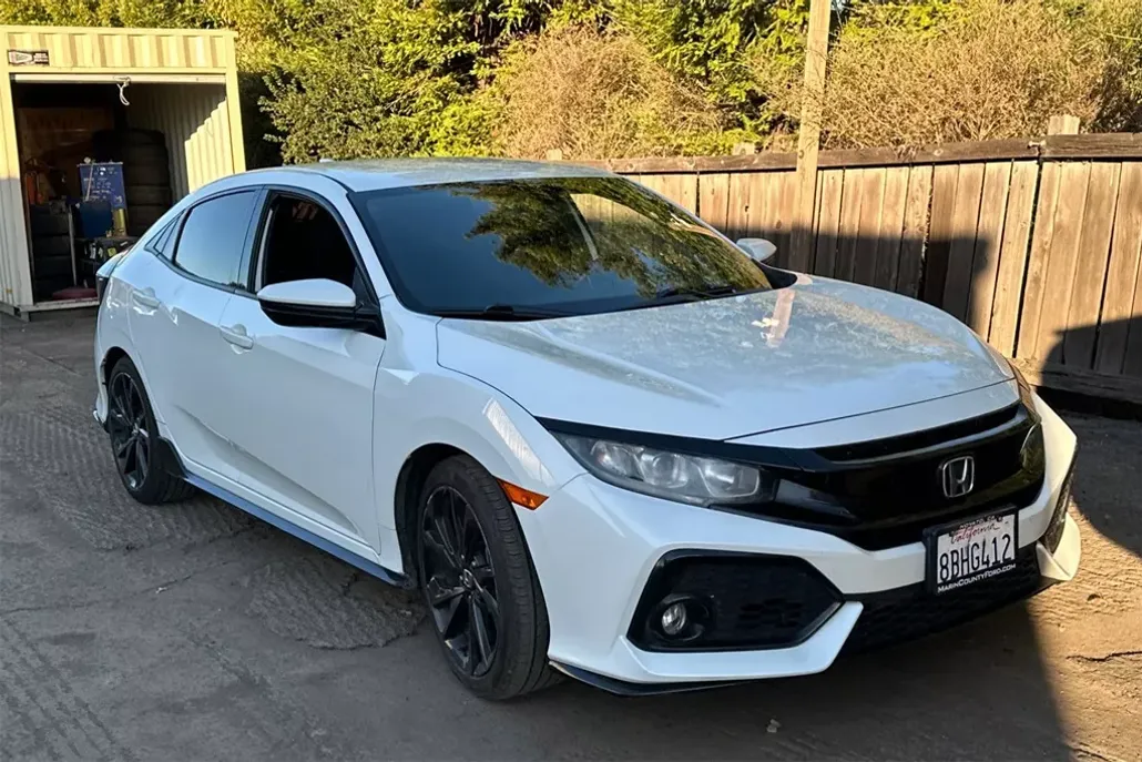 2018 Honda Civic Sport Hatchback photo 1