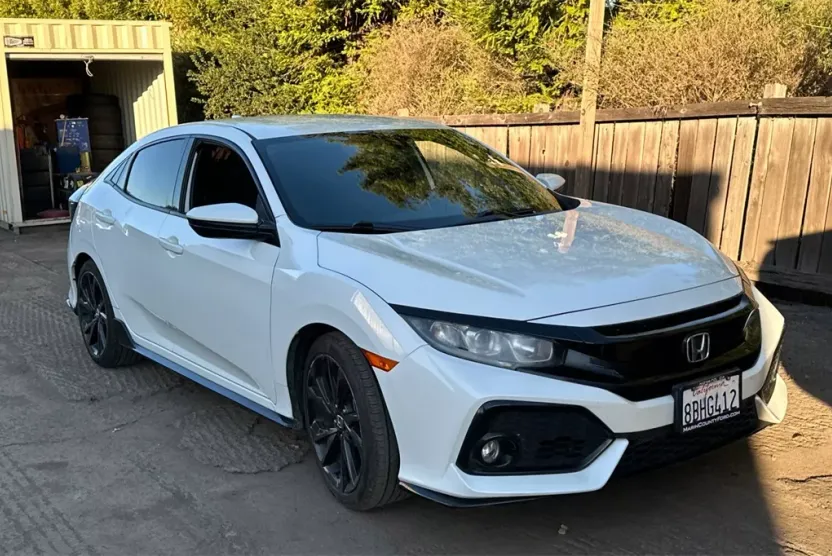 2018 Honda Civic Sport Hatchback photo 1