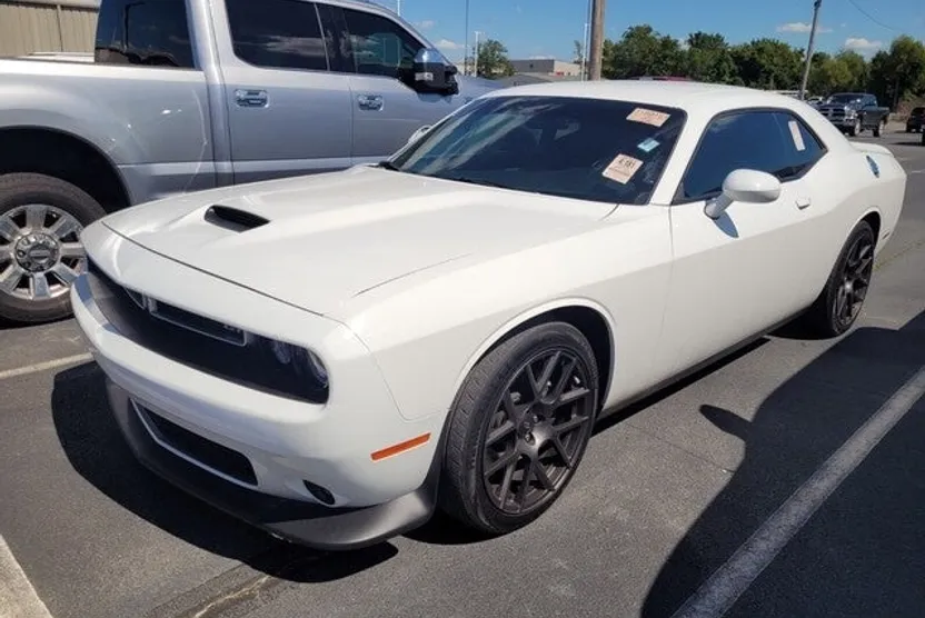 2019 Dodge Challenger GT photo 1