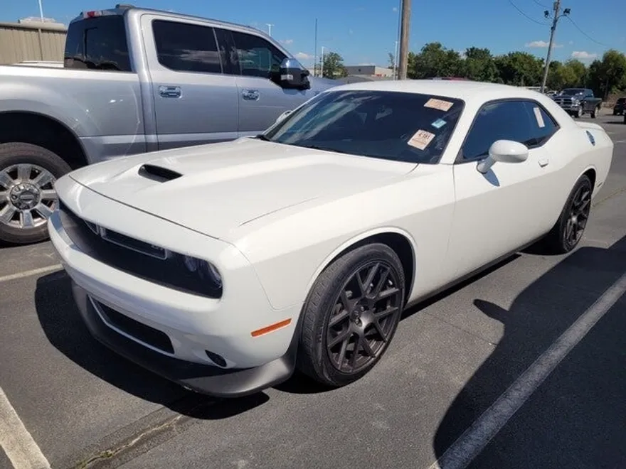 2019 Dodge Challenger GT photo 1