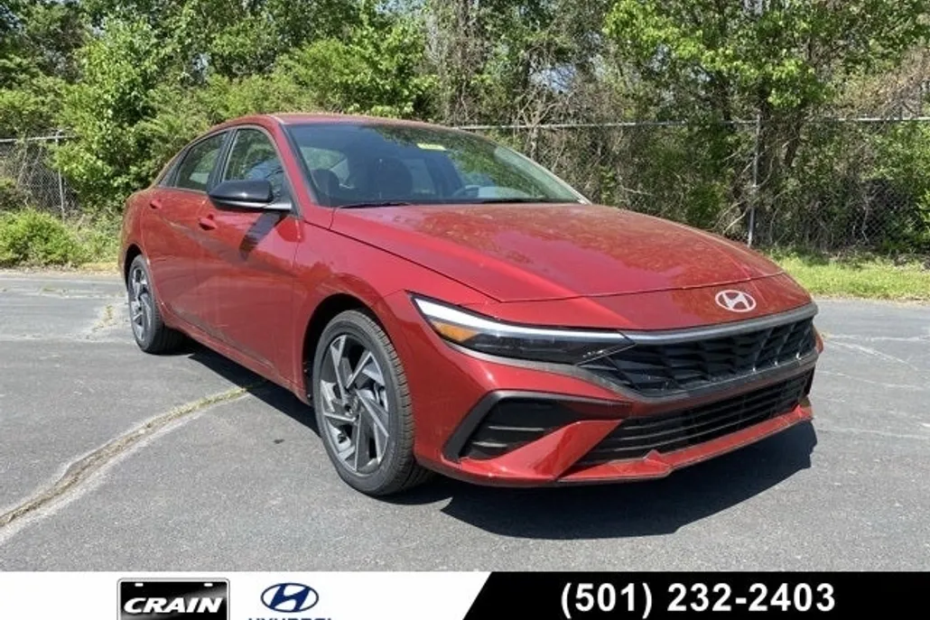 2025 Hyundai Elantra SEL Sport photo 1